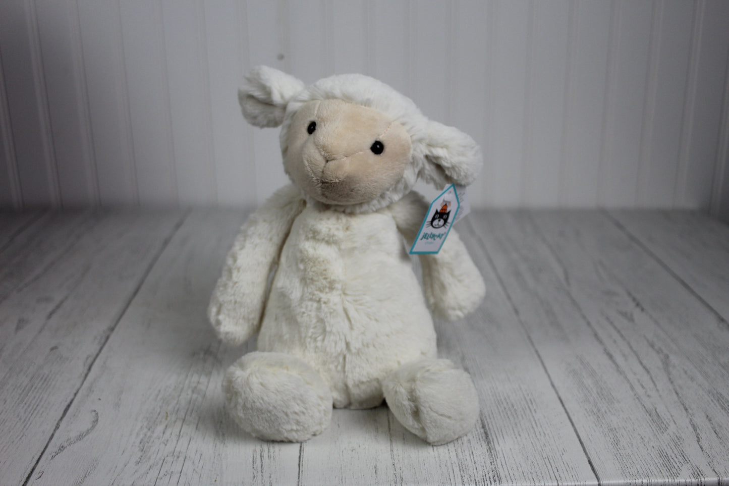 Bashful Lamb - Medium