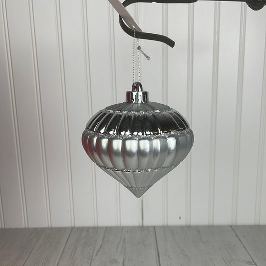 Silver Ribbed Onion Ornament